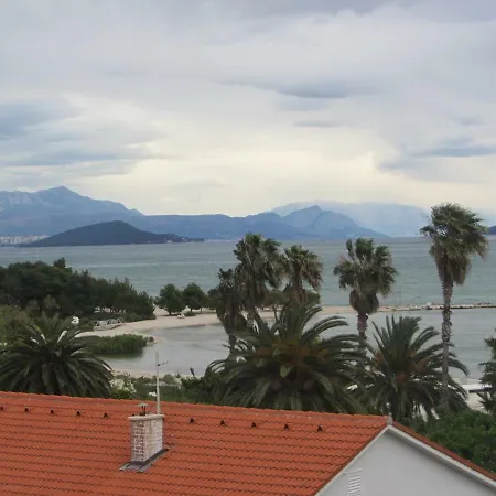 شقة Nika تروغير