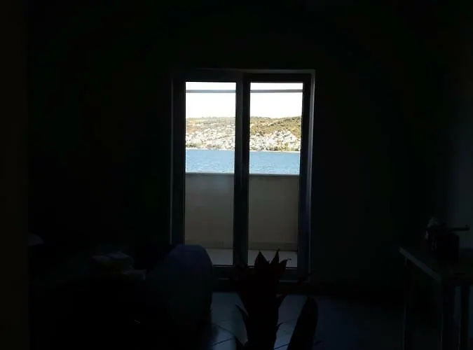 Nika شقة تروغير